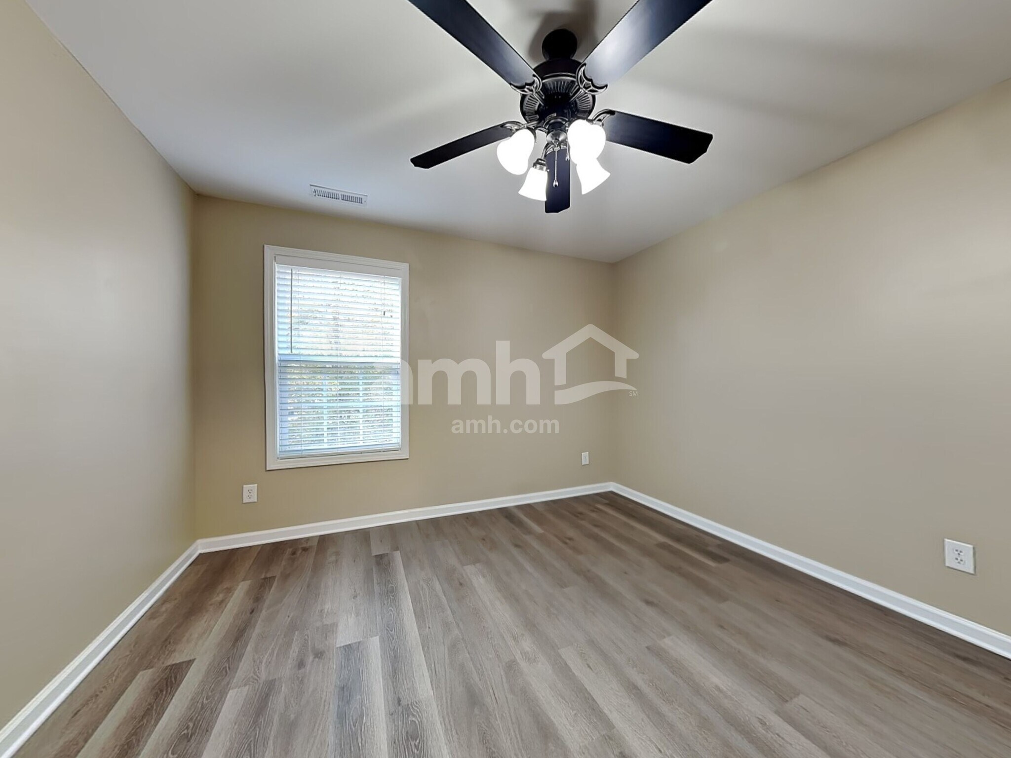 Building Photo - 6859 Coopers Hawk Trl