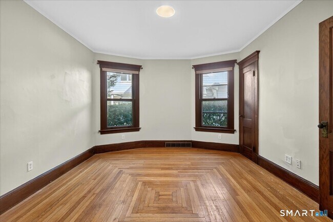 Building Photo - 114 Canner St
