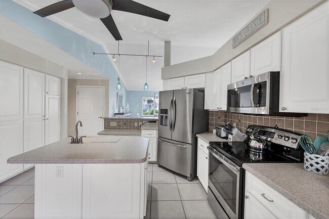 Building Photo - 11 Amberjack Terrace