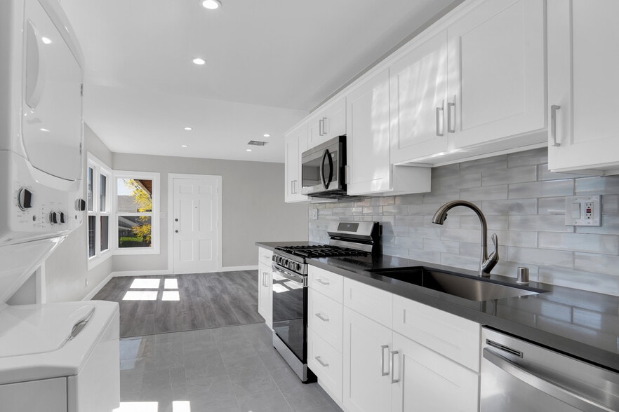 Building Photo - 5973 Guthrie Ave