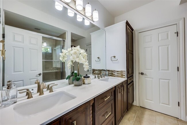 Building Photo - 5605 Creek Meadows Cove