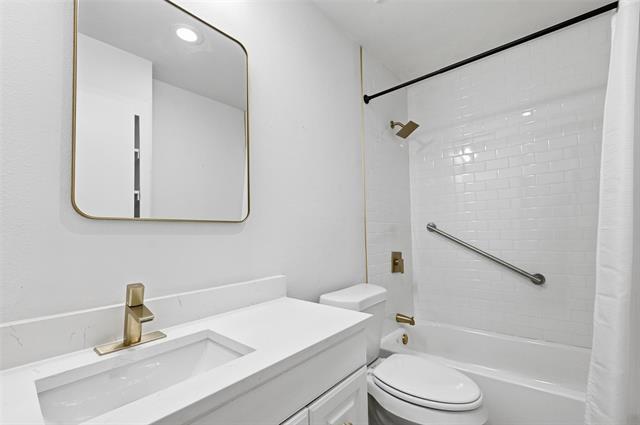 Building Photo - 4905 Miami Dr