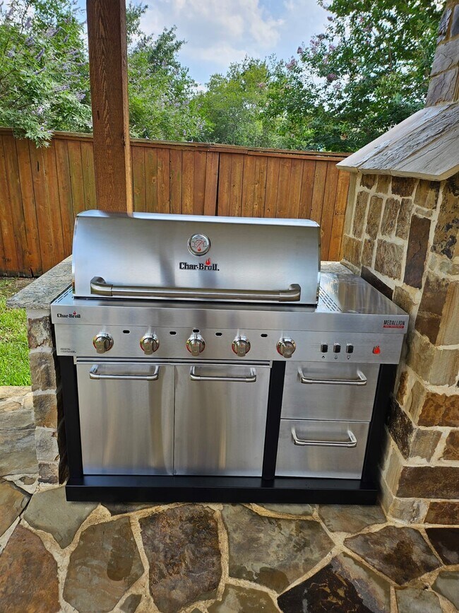 Building Photo - 99 Buck Trail Pl