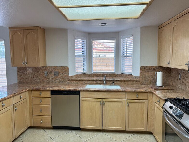 Building Photo - 2981 Peach Tree St