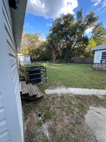 Building Photo - 4622 Suffolk Ave