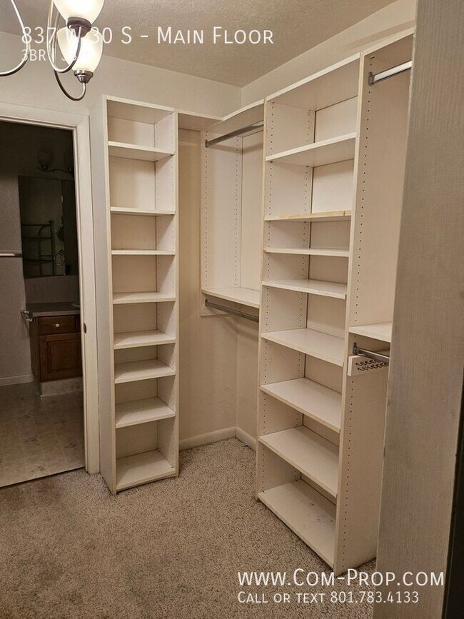 Building Photo - 837 W 30 S St