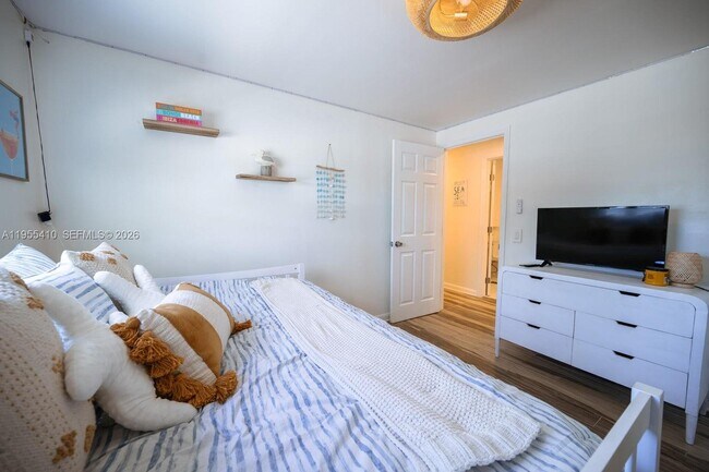 Building Photo - 212 Buttonwood Ln