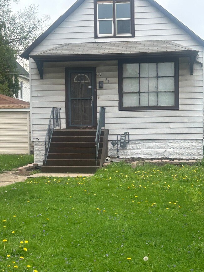 Building Photo - 56 W 113th Pl