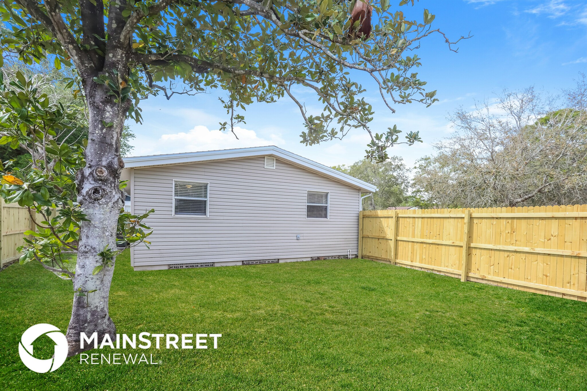 Building Photo - 8054 34th Ave N