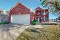 Building Photo - 801 Gillon Dr