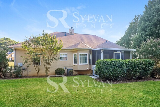 Building Photo - Spacious 4BR 3BA Home for You