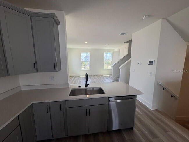 Building Photo - 15147 Groveside Rd
