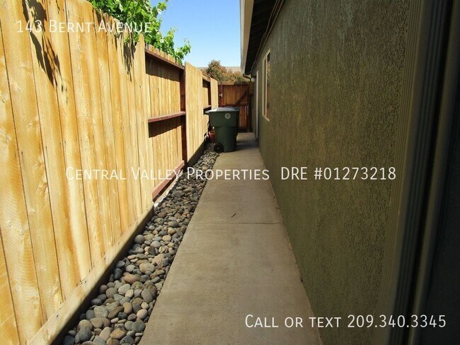 Building Photo - 143 Bernt Ave