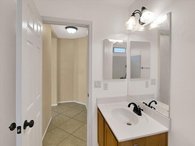 Building Photo - 13620 N 82nd Ln