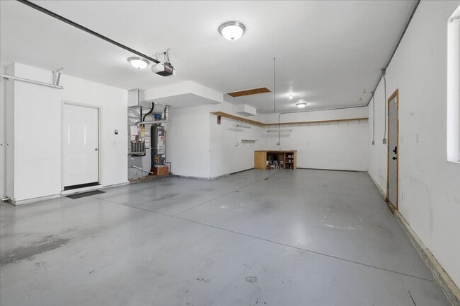 Building Photo - 3053 E Calabria Dr