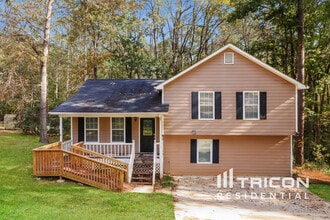 Building Photo - 476 Hale Haven Dr