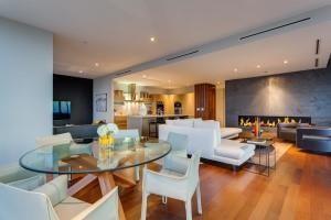 Building Photo - 2900 McKinnon St