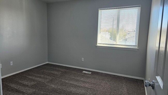 Building Photo - Del Rio Duplex