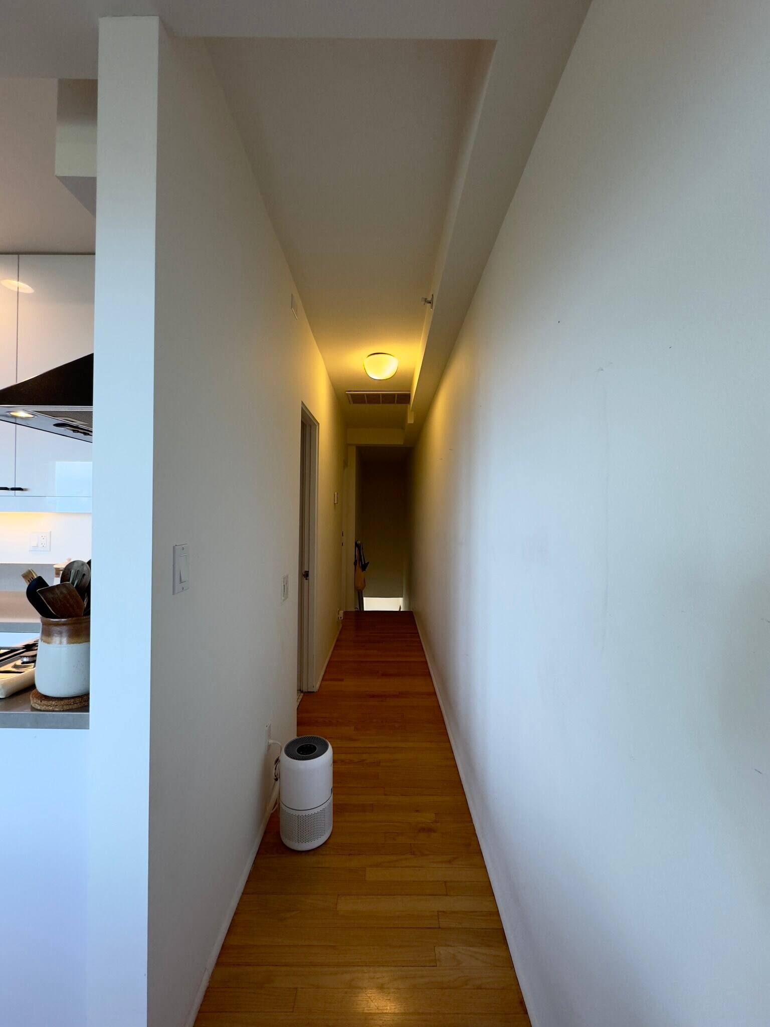 Building Photo - 8968 Crescent Dr