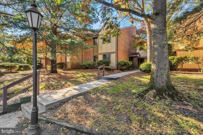 Building Photo - 604B Cypress Point Cir