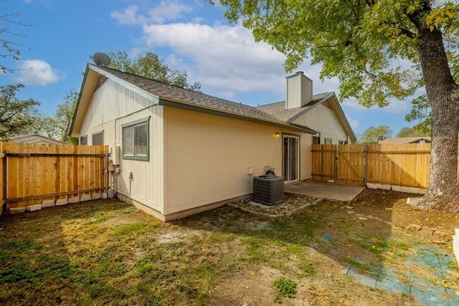 Building Photo - 12801 Copper Cliff Ave