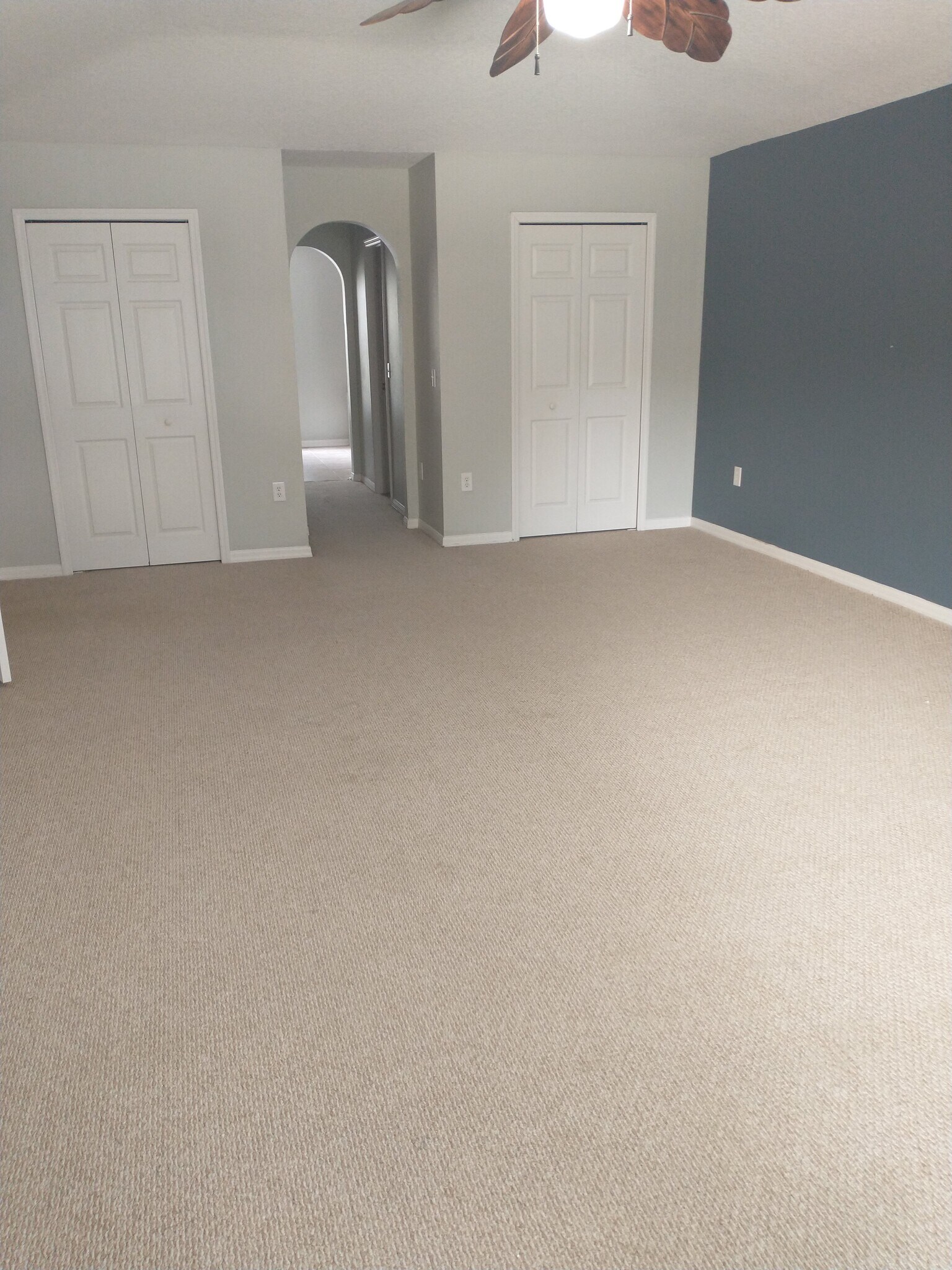 Building Photo - 1049 Tawny Eagle Dr