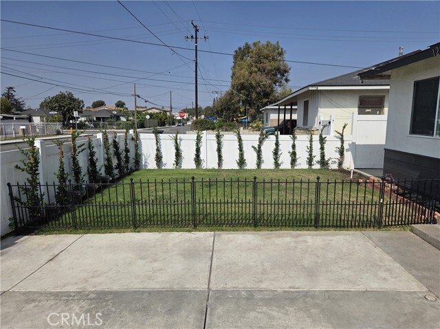 Building Photo - 12882 Lorna St