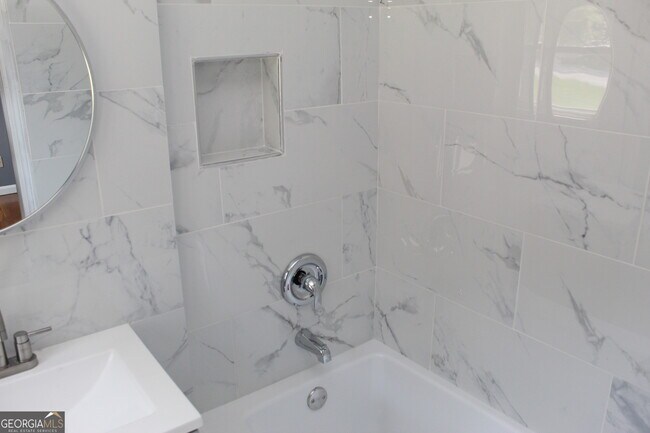 Building Photo - 1179 Old Coach Rd