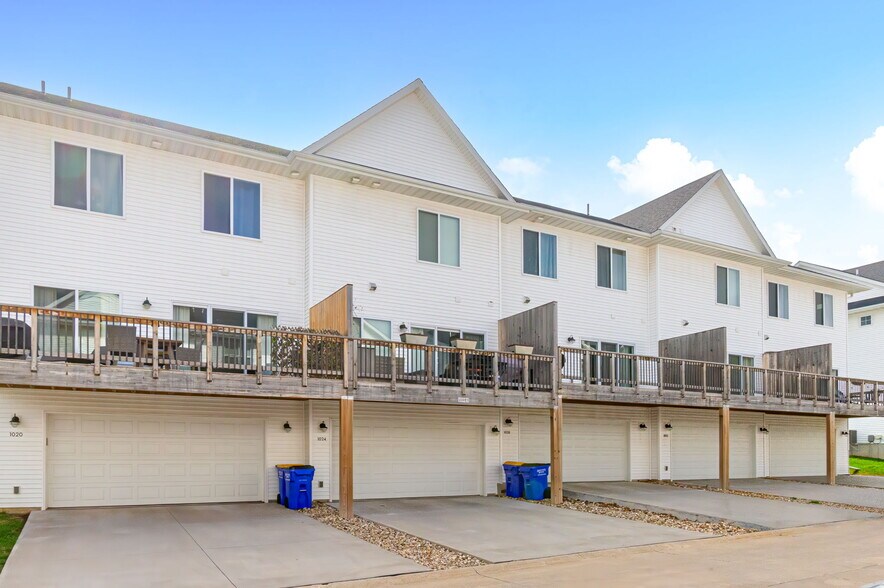 Building Photo - 1024 Dubs Dr