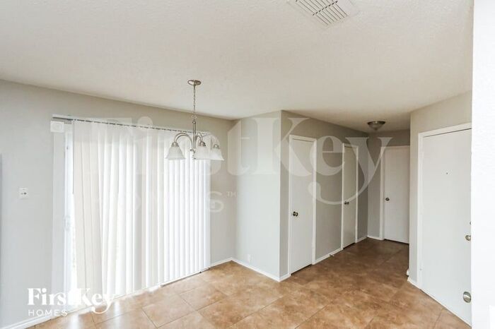 Building Photo - 119 Amber Ridge Dr