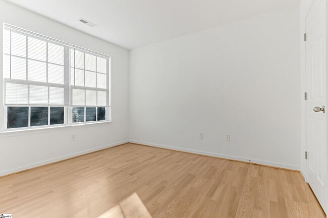 Building Photo - 301 Carnahan Dr