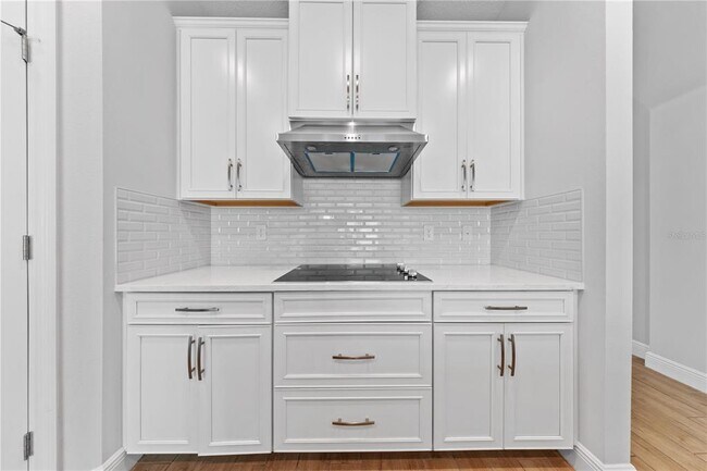 Building Photo - 15537 Mango Isle St