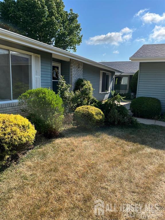 Building Photo - 402 Metuchen Dr