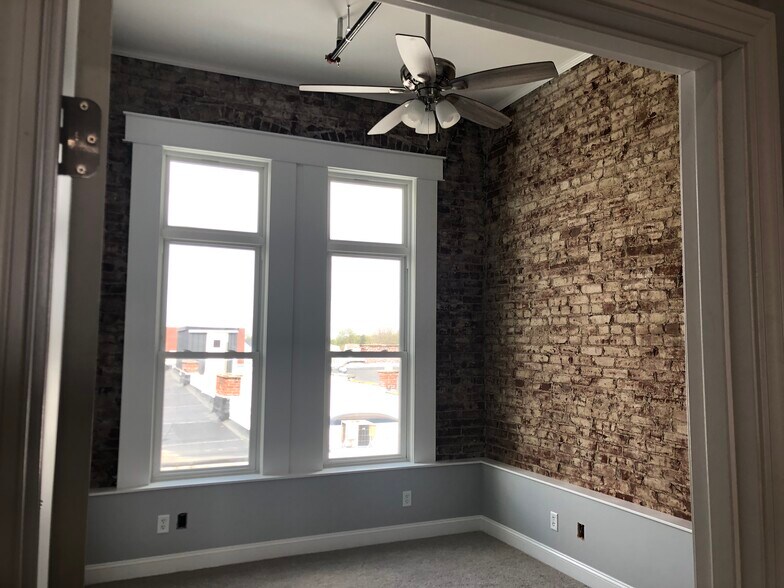 Guest Bedroom - 222 S Main St