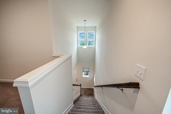 Building Photo - 720 Sun Valley Ct