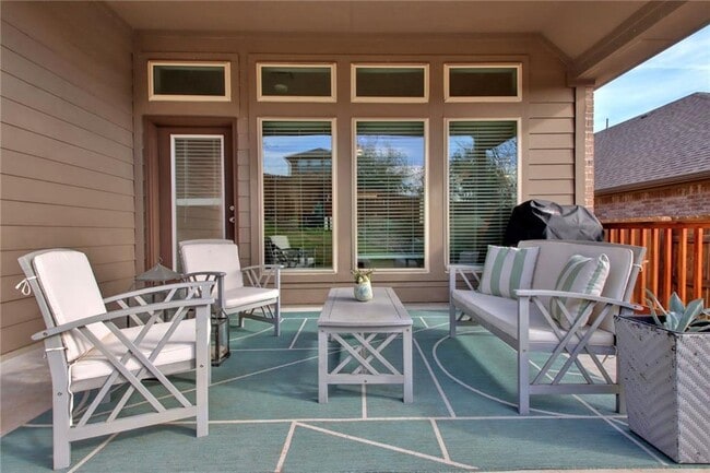 Building Photo - 18505 McKay Cove