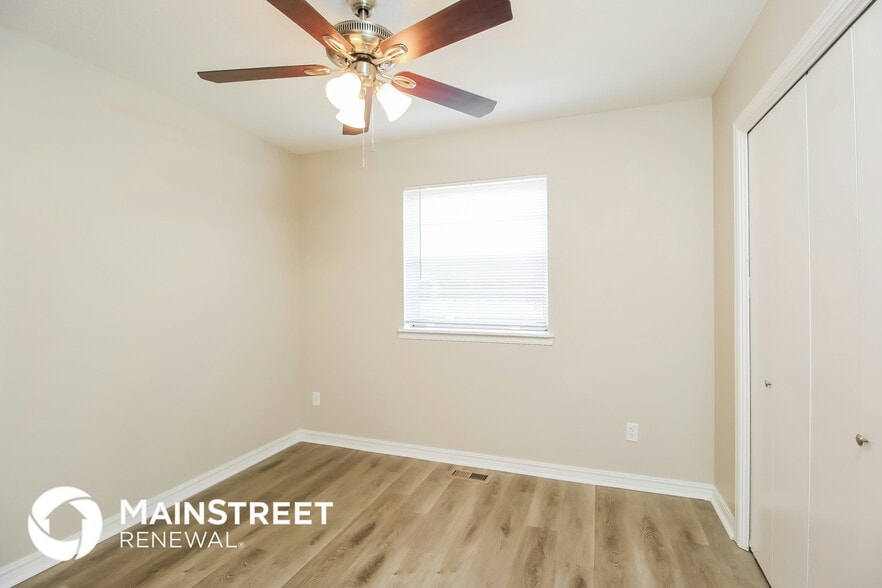 Building Photo - 4213 NW 31st Terrace