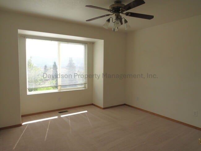 Building Photo - 15485 Curwood Dr