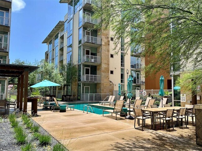 Building Photo - 1600 Barton Springs Rd