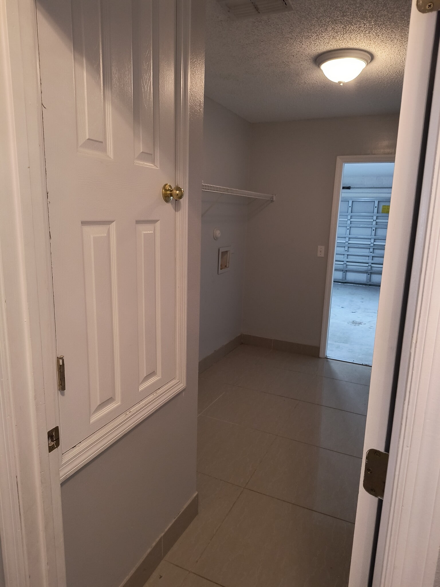 LAUNDRY ROOM - 925 SW Gwendolen Ter