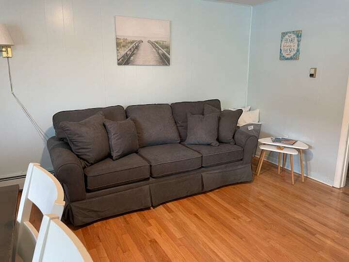 Living - 70 E Grand Ave