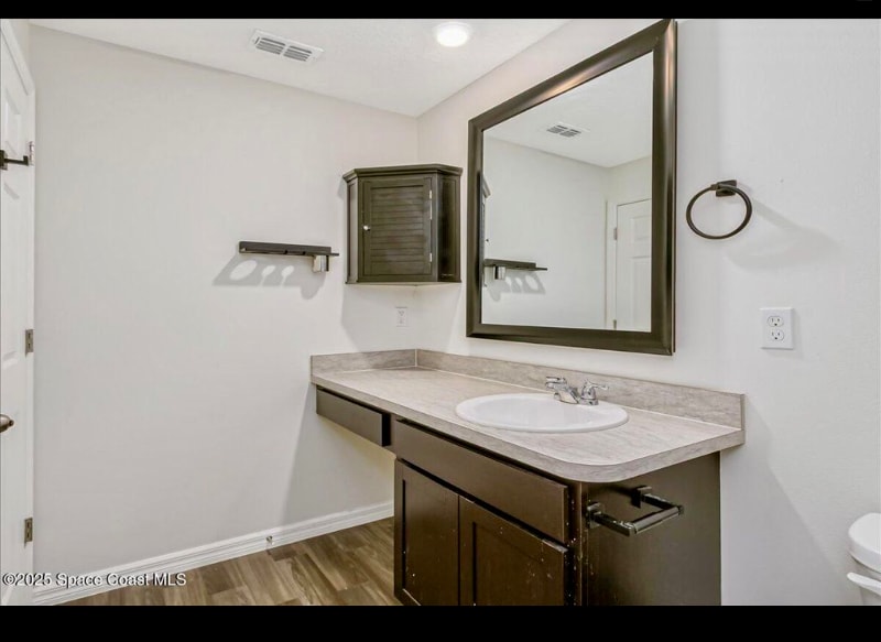 Building Photo - 1281 Barber St