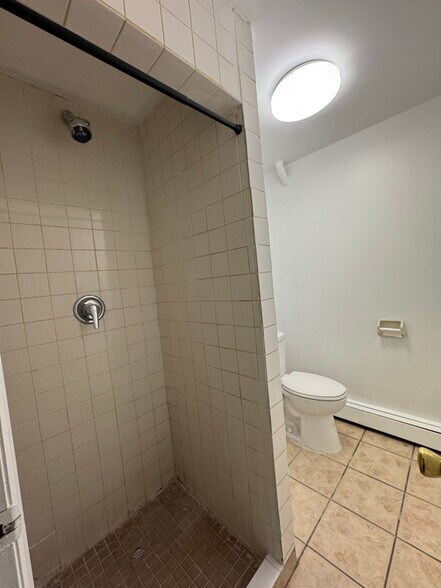 Building Photo - 476 Sutter Ave