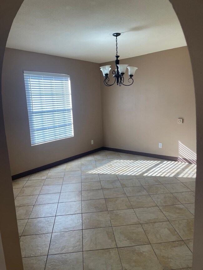 Building Photo - 11811 Fawn Dr