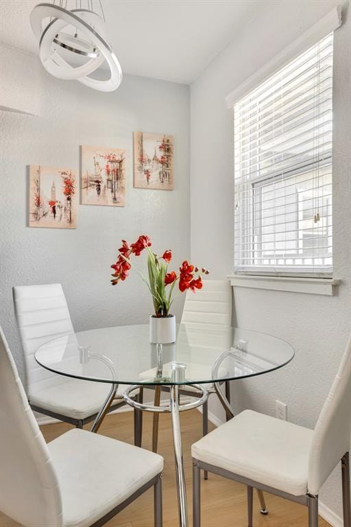 Building Photo - 2401 Manor Rd