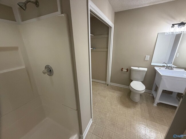 Building Photo - 16519 Market St