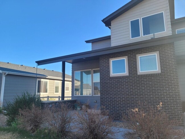 Building Photo - 7377 Horsechestnut St