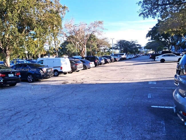 Building Photo - 1770 NE 191st St