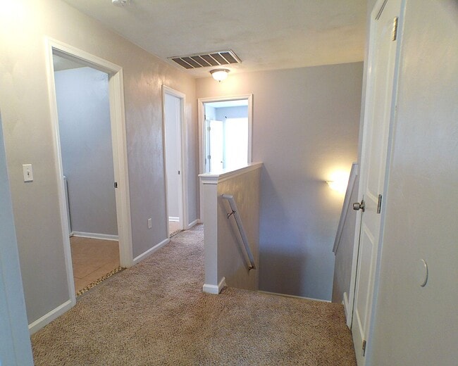 Building Photo - Gorgeous 3 bed 2.5 bath single-family home...