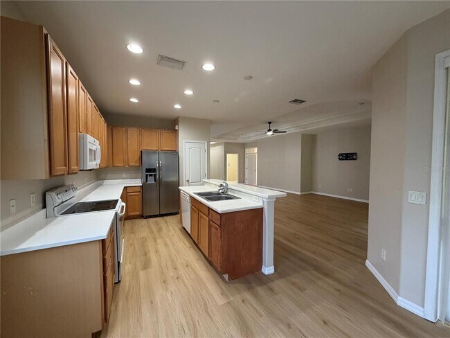 Building Photo - 12418 24th St E